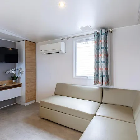 Mobil Home, Piscine Chauffee, Toboggan, Acces Direct - 3 6 Personnes مكان تخييم