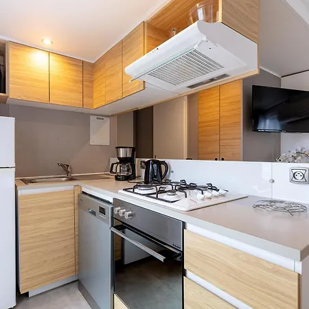 مكان تخييم Mobil Home, Piscine Chauffee, Toboggan, Acces Direct - 3 6 Personnes لا توربال