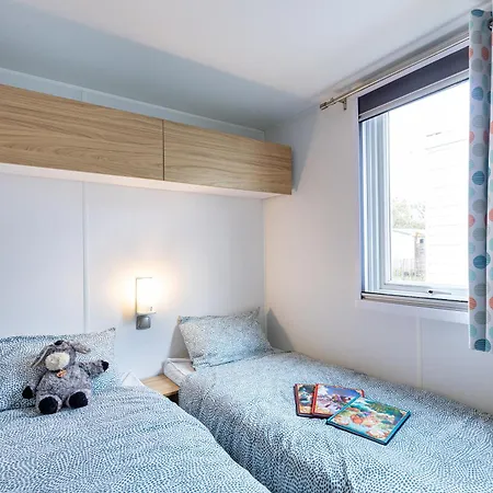 Mobil Home, Piscine Chauffee, Toboggan, Acces Direct - 3 6 Personnes