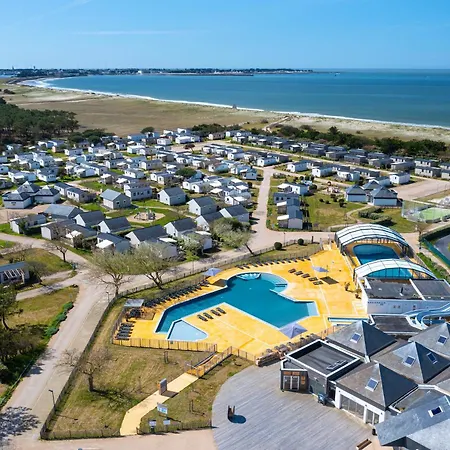 مكان تخييم Mobil Home, Piscine Chauffee, Toboggan, Acces Direct - 3 6 Personnes *